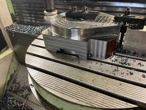 Sonderbau-Portaldeckel - Baumaschinentechnik Schubert